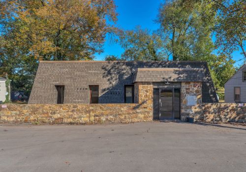 Commercial Property For Sale - 1406 E Iris Dr, Berry Hill, TN 37204
